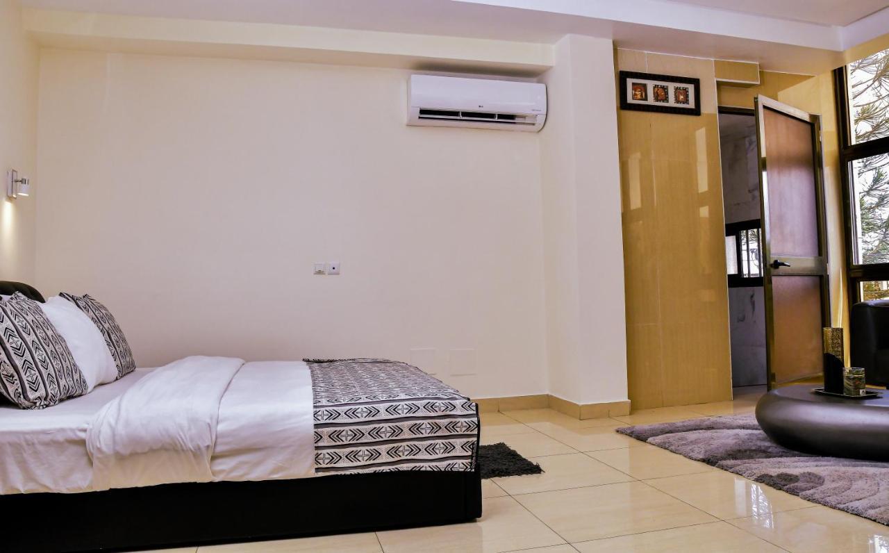 לומה Hotel M'Rode מראה חיצוני תמונה