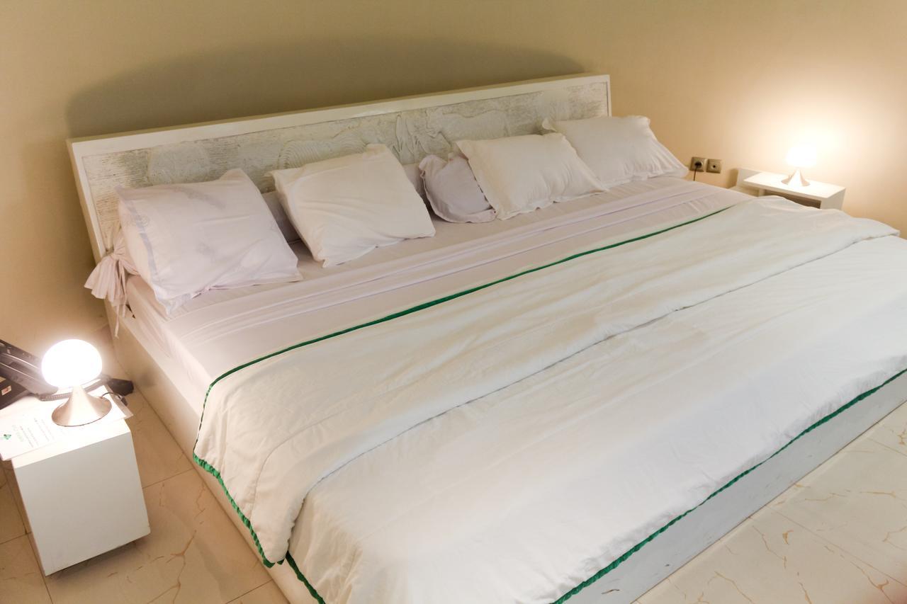 לומה Hotel M'Rode מראה חיצוני תמונה