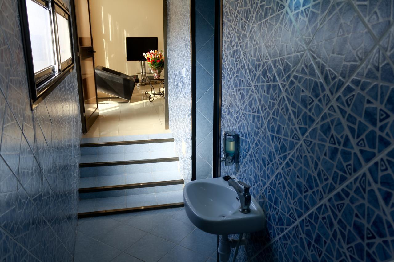 לומה Hotel M'Rode מראה חיצוני תמונה